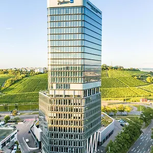 Radisson Blu At Porsche Design Tower فندق